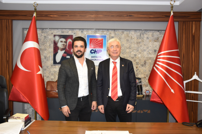 Başkan Çeltik’ten CHP’ye ziyaret