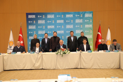 AK Parti Korkuteli toplantıya tam kadro katıldı