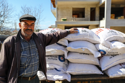 Korkutelili çiftçilere  36 ton yem desteği
