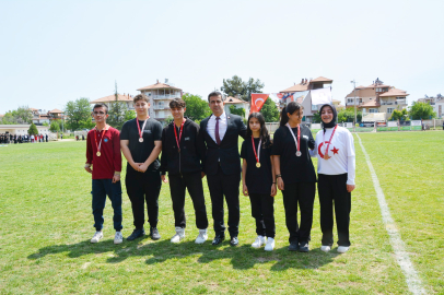 Derece Alan Öğrenciler Ödüllendirildi