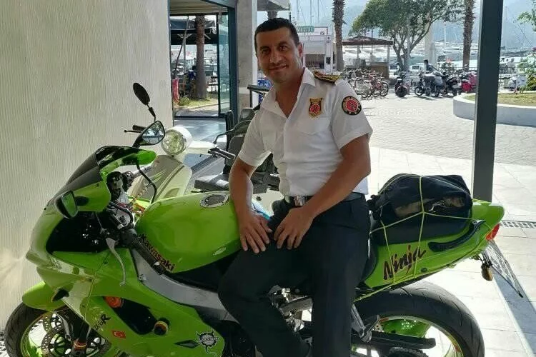 Bariyerlere çarpan motosikletin sürücüsü hayatını kaybetti