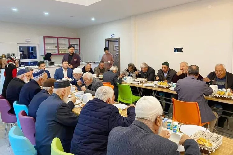 Emekli Din Görevlileri iftar programında bir araya geldi