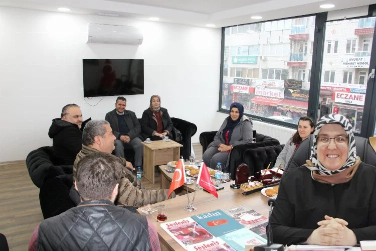MHP Teşkilatı Gazeteciler Günü'nü Unutmadı